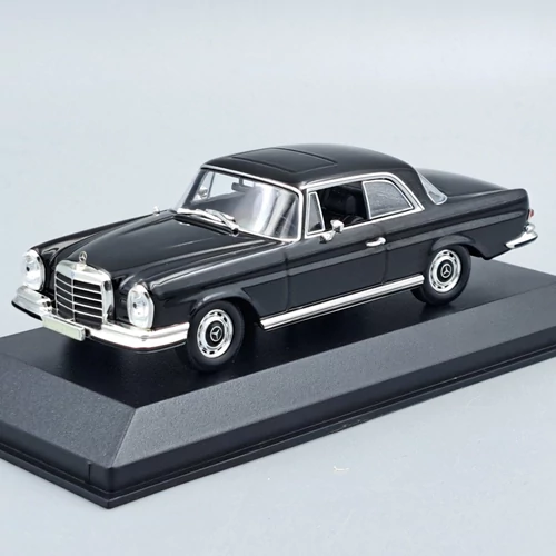 Mercedes Benz S-Class 280SE 1:43 fekete retró Maxichamps autó modell