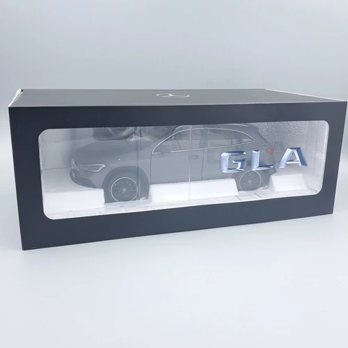 Mercedes-Benz GLA class H247 2020 1:18 modell autó