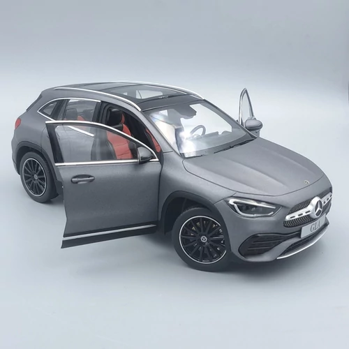 Mercedes-Benz GLA class H247 2020 1:18 modell autó