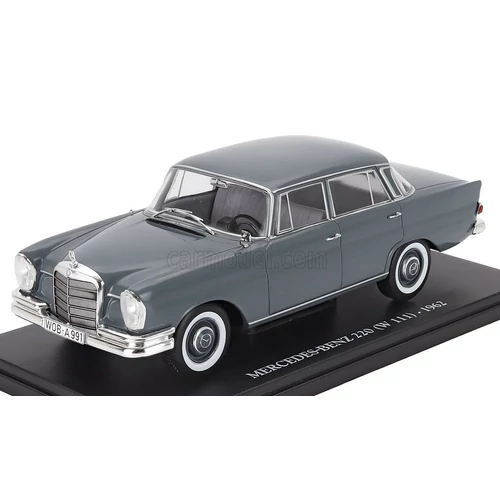 Mercedes Benz 220 W111 1:24 Edicola retró modell autó vitrinben