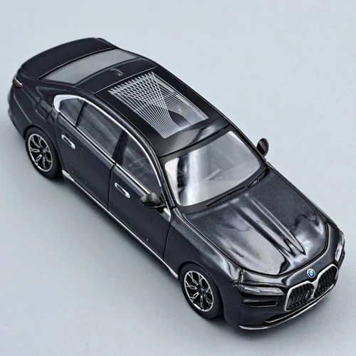 BMW i7 xDrive60 1:64 mini GT 802 autómodell