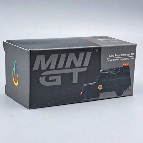 Land Rover Defender 110 1:64 Mini GT 158 autó modell