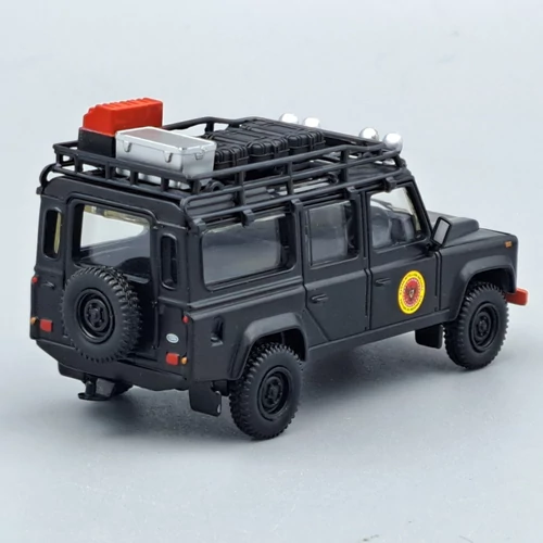 Land Rover Defender 110 1:64 Mini GT 158 autó modell