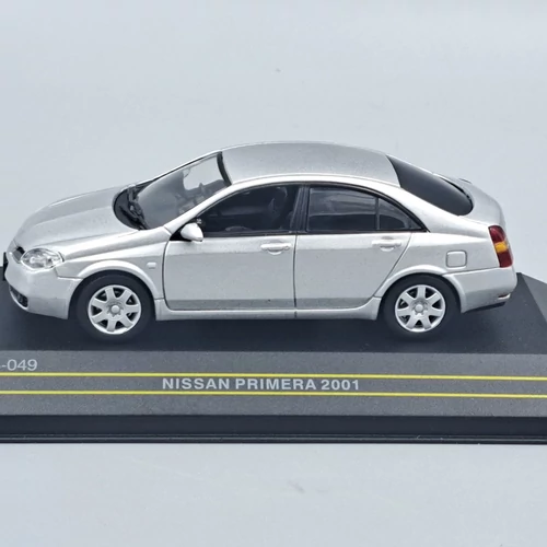 Nissan Primera 2001 1:43 modellautó First 43