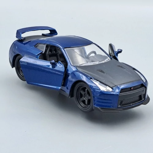 Nissan GT-R (R35) 1:32 Brian autómodell