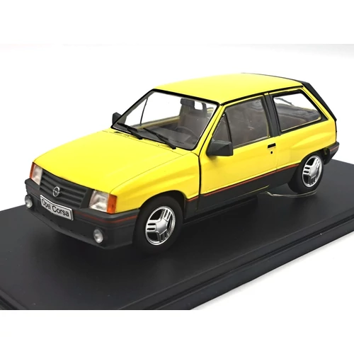 Opel Corsa 1.3 SR 1983 1:24