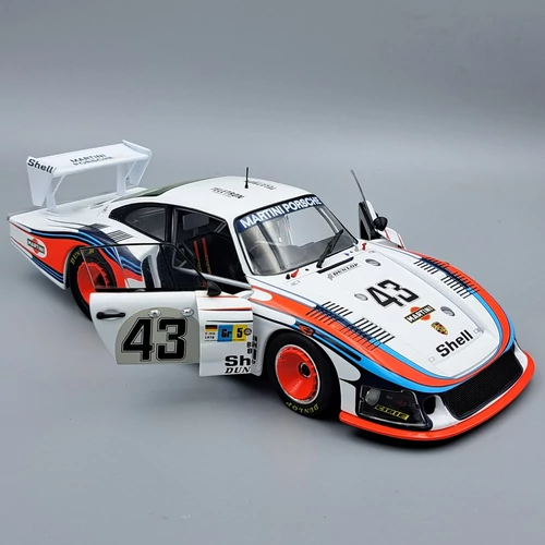 Porsche 935/78 Moby Dick 1978 1:18 Werk autómodell retró