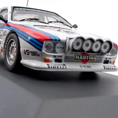 Lancia 037 #1 1983 1:43 Walter Röhrl CMR retró versenyautó modell