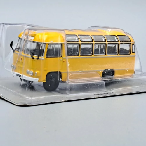 PAZ 672M autóbusz 1:72  autóbusz modell