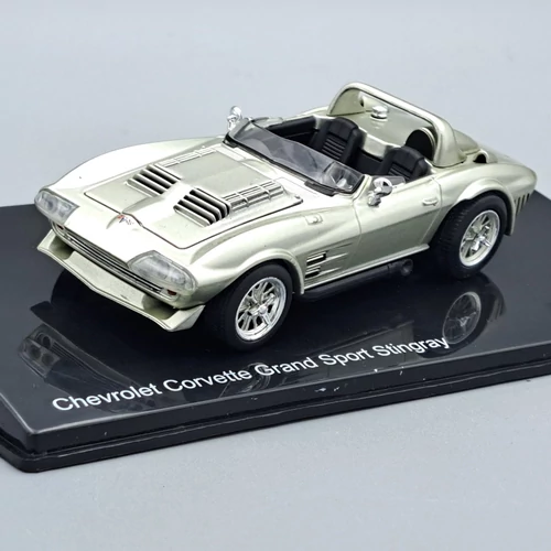 Chevrolet Corvette Stingray 1:43 Halálos Iramban autó modell