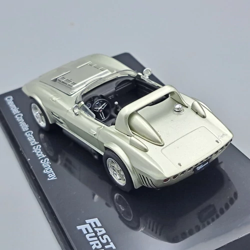 Chevrolet Corvette Stingray 1:43 Halálos Iramban autó modell