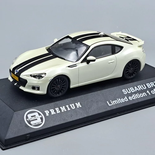 Subaru BRZ 2013 1:43 Triple 9 modellautó