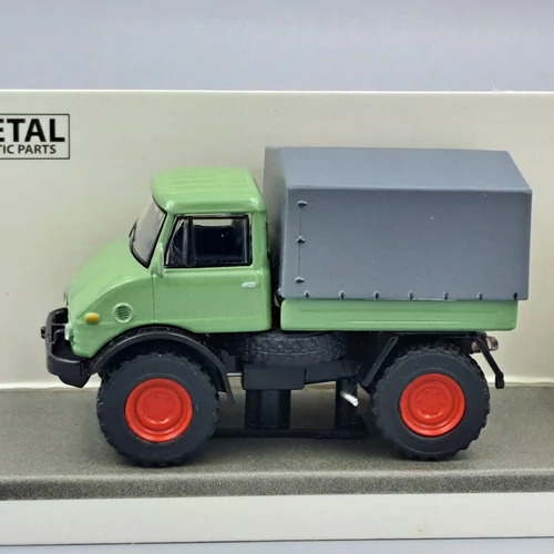 Mercedes-Benz Unimog U406 1:64 Scuco modellautó