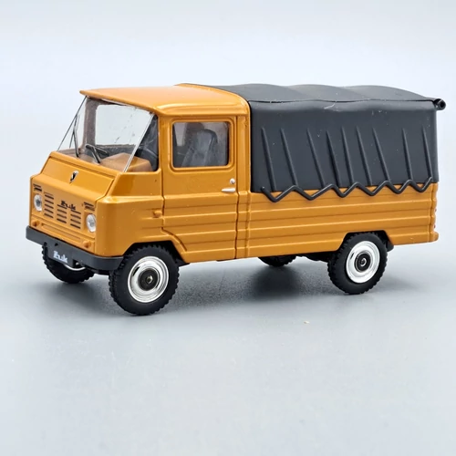 Zuk A-11B fém modell autó 1:43 barna
