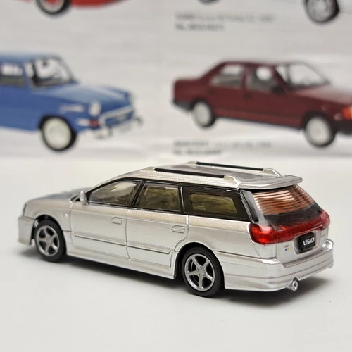 Subaru 2002 Legacy Touring 1:64