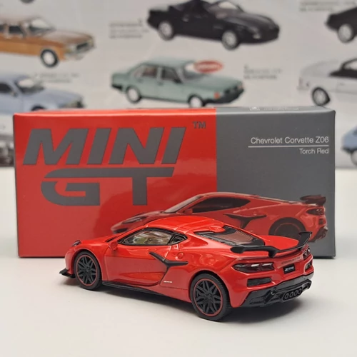 Chevrolet Corvette Z06 1:64 Mini GT 477