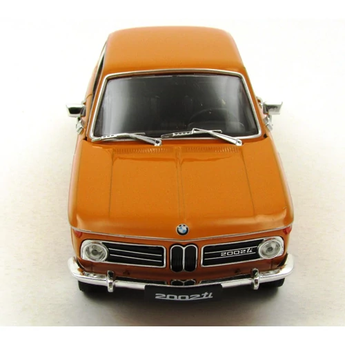 BMW 2002ti 1:24 kisautó