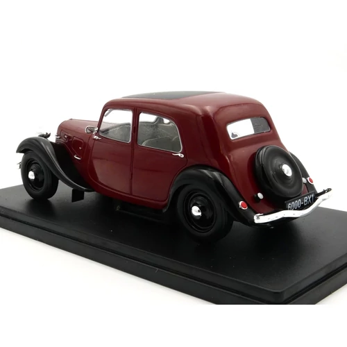 Citroen Traction 7A Avant 1934 1:24