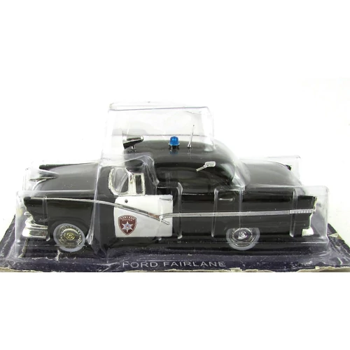 Ford Fairlane Town Sedan 1956 Police 1:43 Gyűjtőknek