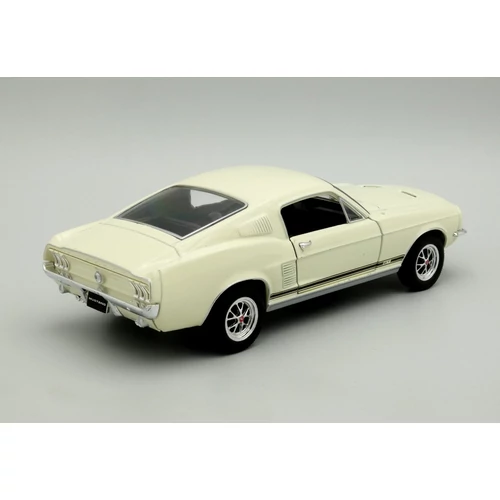 Ford Mustang GT 1967 1:24 Modell Autó