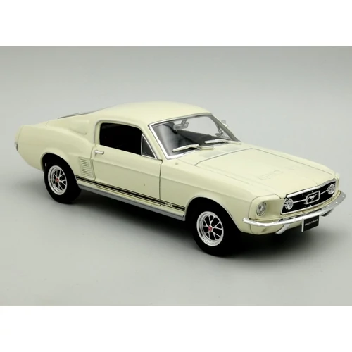 Ford Mustang GT 1967 1:24 Modell Autó