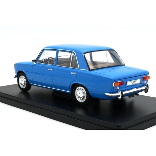 Lada 1200 1:24 Kék