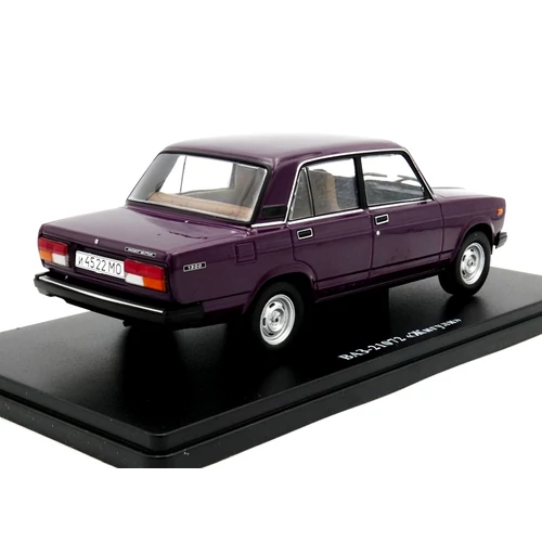  Lada 2107 1982 1:24