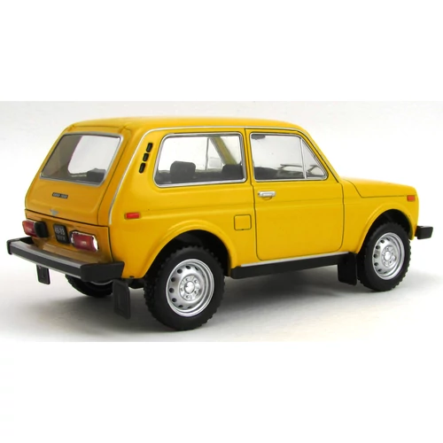 Lada Níva 2121 1-24 Metálautó