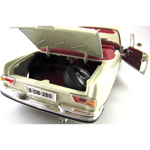 Mercedes-Benz 280SE 1967 1:18 Makettautó