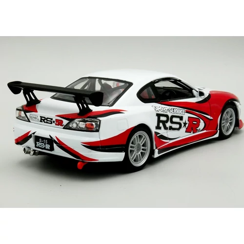 Nissan Silvia (S15) RS-R 1:24 Modell Autó