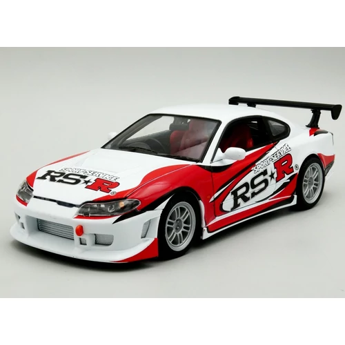 Nissan Silvia (S15) RS-R 1:24 Modell Autó