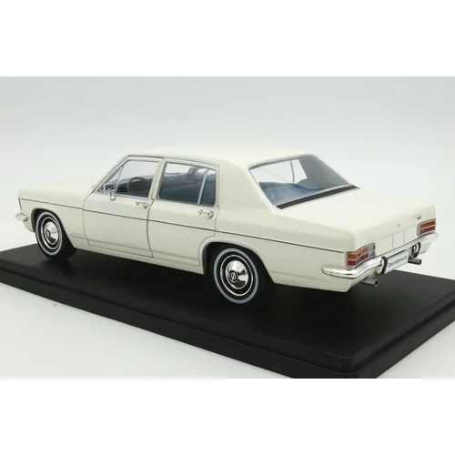 Opel Admiral B 1969 1:24