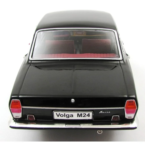 Volga M24 1:18 retró autó