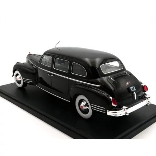 Zis 110 Berline 1945 1:24