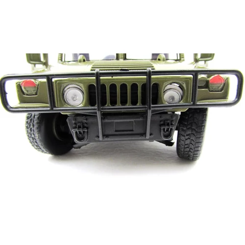Hummer 1:24 kisautó