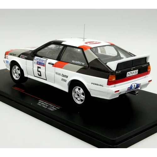 Audi Quattro A1 Rally 1:24 Modell Autó
