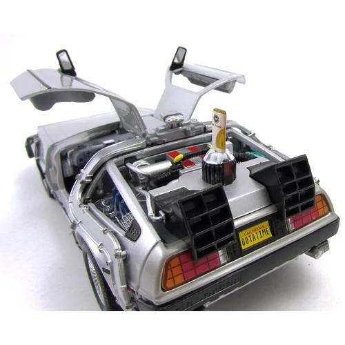 Delorean Time Machine .II 1:24 Modellautó