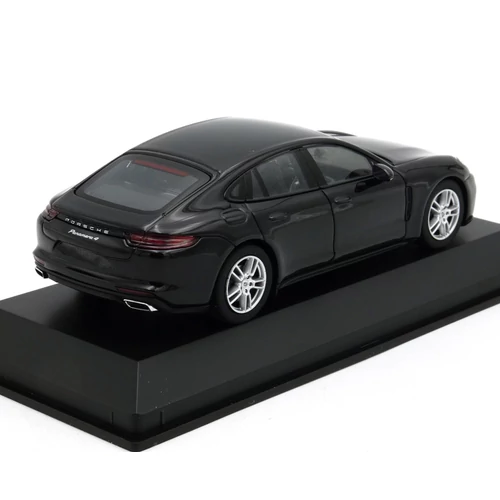 Porsche Panamera 4 2.gen 2017 1:43 Modell Autó