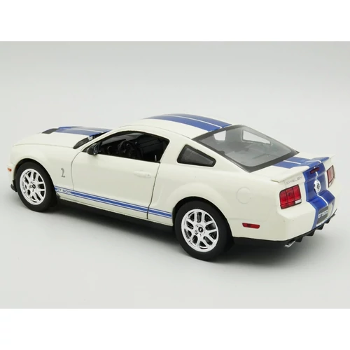 Shelby Cobra GT500 2007 1:24 Modell Autó