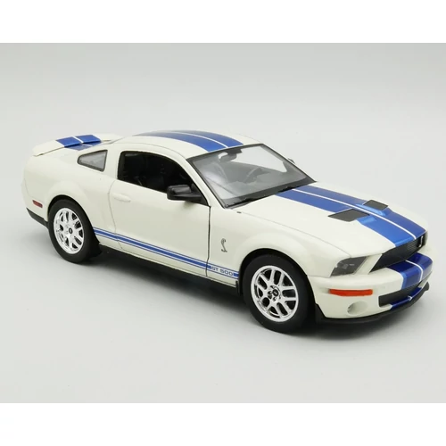 Shelby Cobra GT500 2007 1:24 Modell Autó