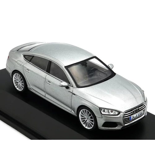 Audi A5 Sportback 2017 Silver 1:43 Modell Autó