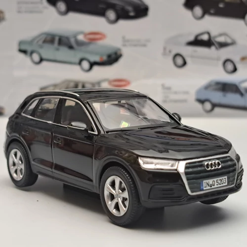 Audi Q5 2017 1:43 Fekete