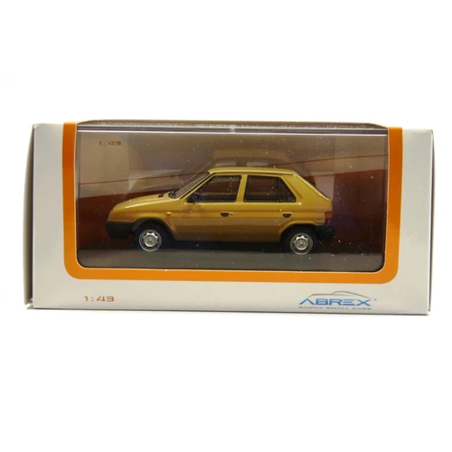 Skoda Favorit 136L 1988 1:43 Gyűjtőknek