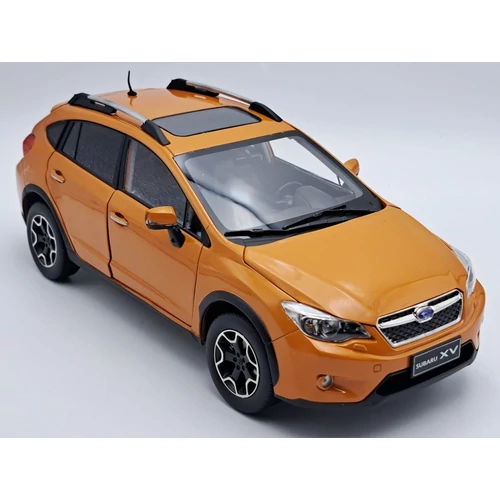 Subaru XV 2014 1:18 Sunshine Orange metálautó