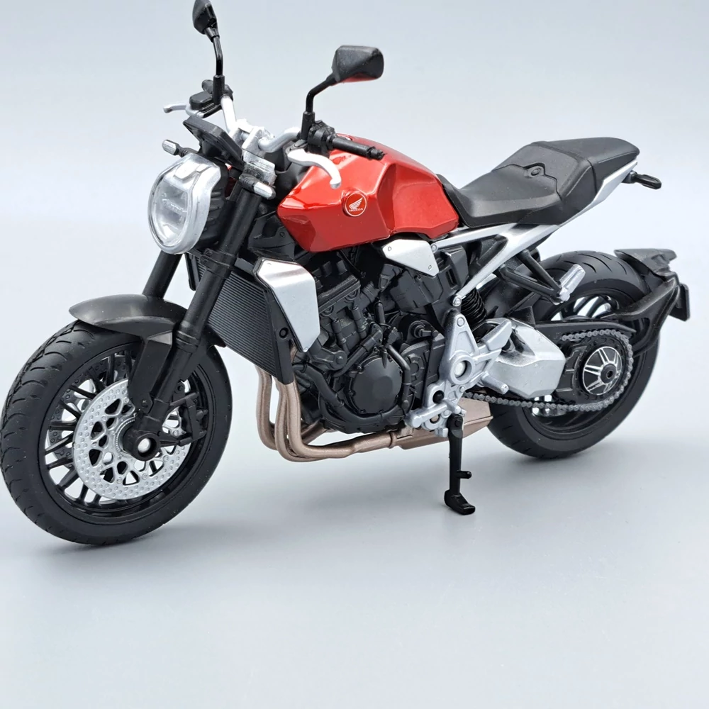 CB1000R 1/12 模型 Honda CB1000R Welly modellmotor 1:12 méretarányos kivitelben