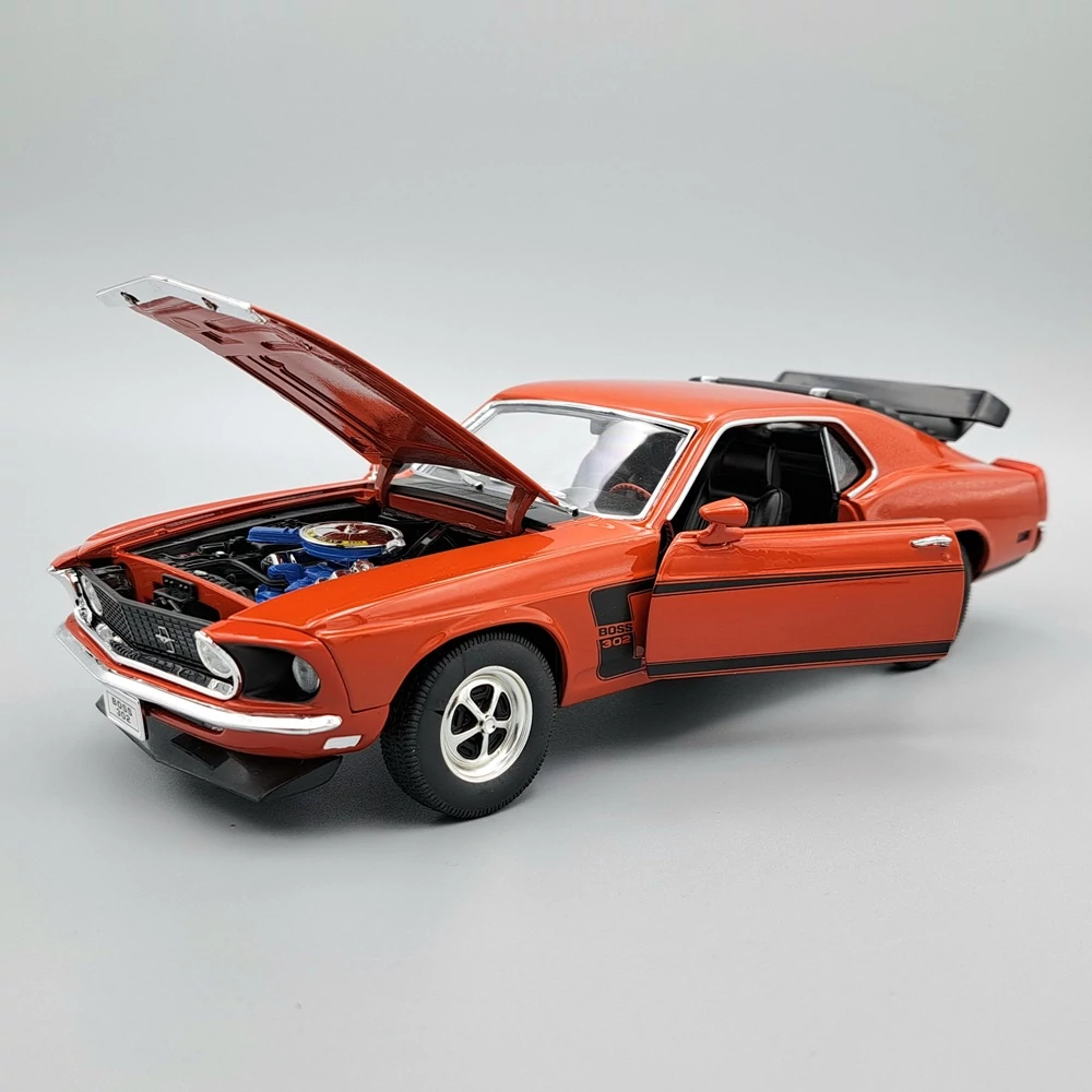 Ford Mustang 1969 Welly modell autó 1:18 méretarányos kivitelben